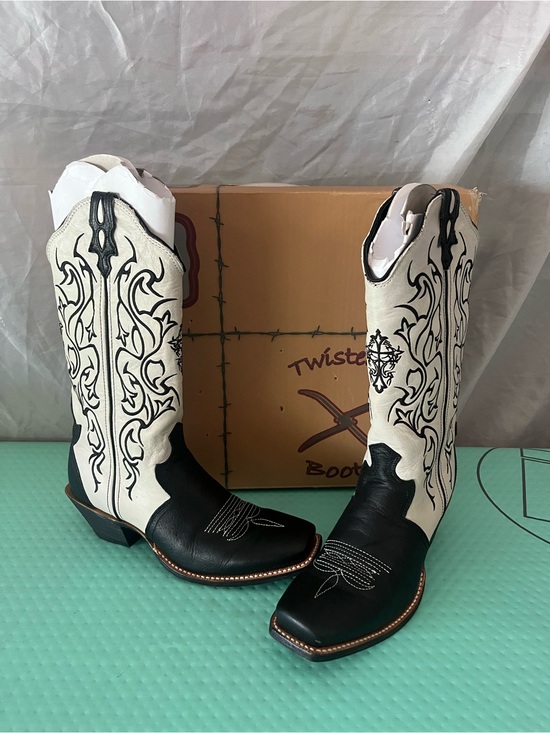 Twisted X Shoes - Twisted X Black and White Women’s Steppin Out Cowboy Boots Size 8.5